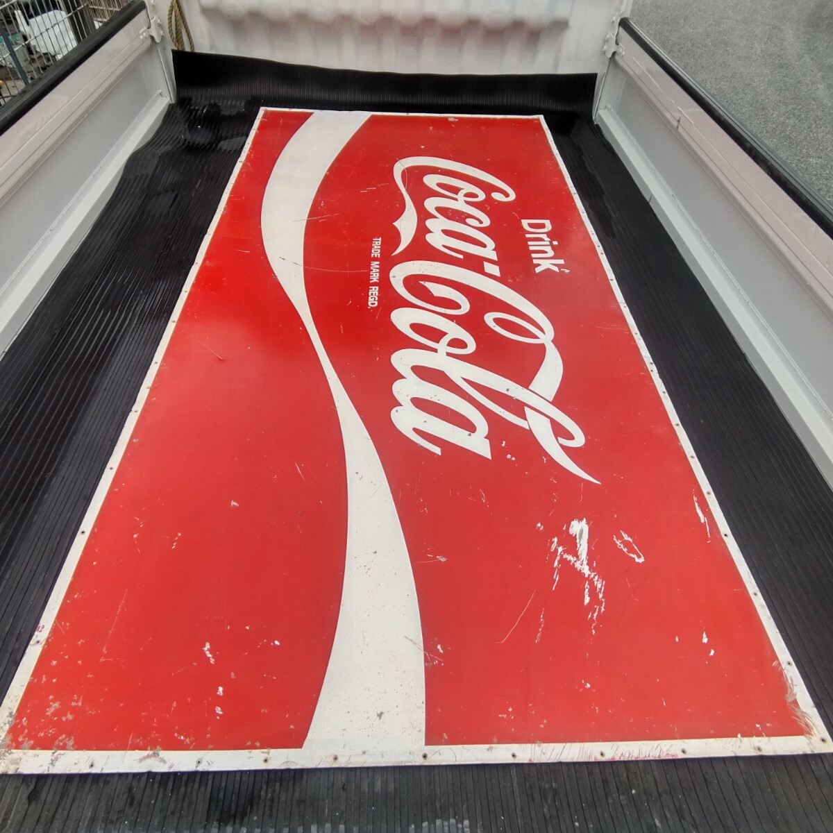 昭和 大型 看板 コカ・コーラ Drink Coca-Cola ビンテージ コカコーラ 約183cm×92.cm レトロ 看板 ブリキ 店舗壁貼り 希少 当時の画像3