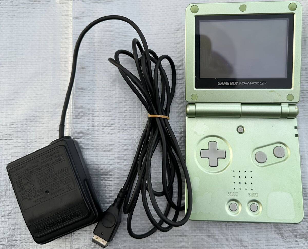 □中古品□ゲームボーイアドバンスSP 本体 充電器付きGBASP □中古品□ゲームボーイアドバンスSP 本体 充電器付きGBASP