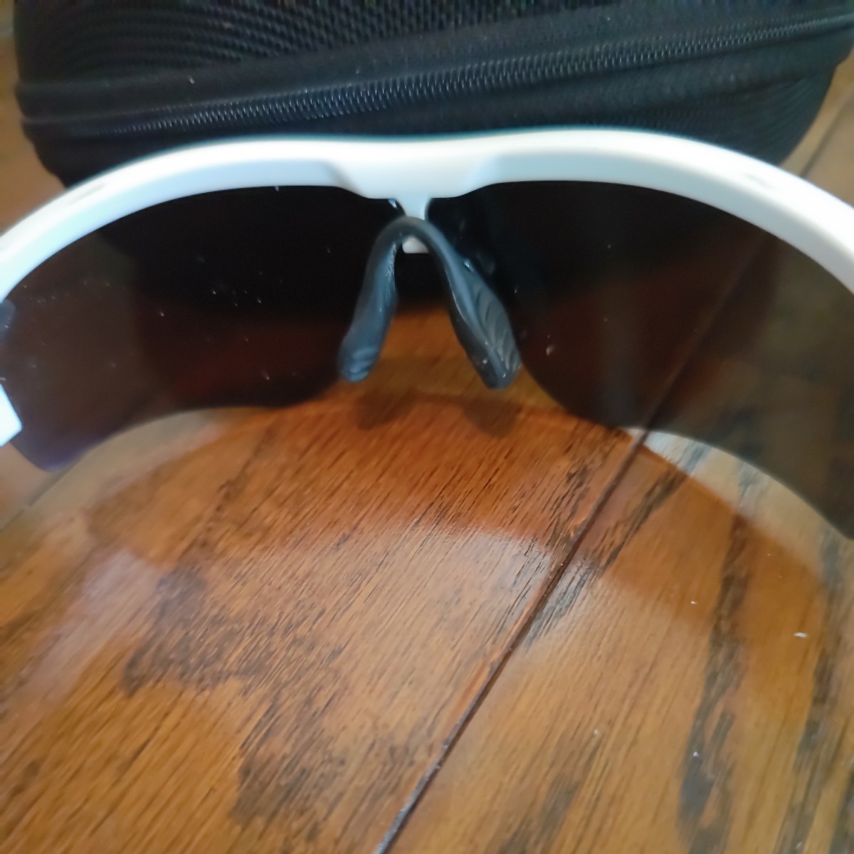 オークリー RADARLOCK OAKLEY サングラス　ケース付　ユーズド品_画像3