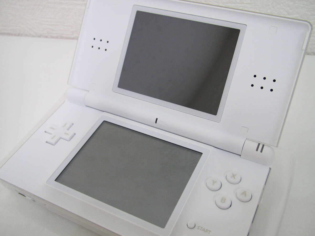 ゲーム祭 任天堂 DS Lite 本体 自宅長期保管品 通電確認済 ホワイト ニンテンドー NINTENDO _画像6