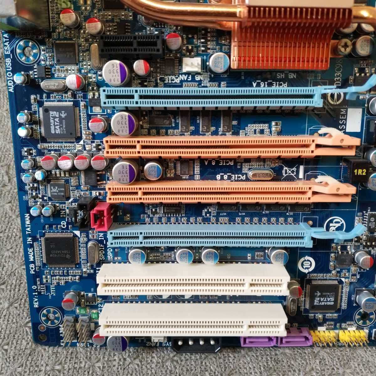 岐阜 即日発 速達可★ GIGABYTE MicroATX マザーボード GA-MA790FX-DQ6 (rev. 1.0) DDR2 Socket AM3/AM2+/AM2対応 ★ BIOS起動確認済 M791_画像5