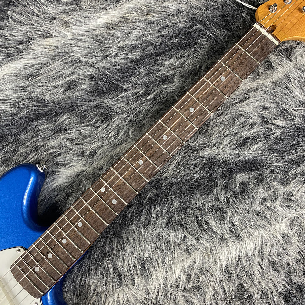 Squier FSR Classic Vibe '60s Competition Mustang Lake Placid Blue with Olympic White Stripesの画像2