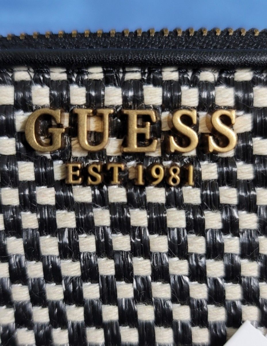 新品未使用。大人気GUESS SMALL SLG ZIP レーディス財布