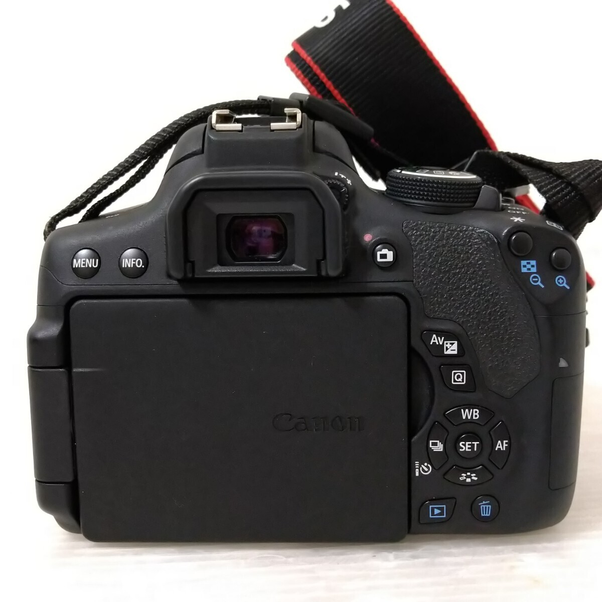 Canon EOS Kiss X8i キヤノン デジタル一眼レフカメラ EFS 18-55mm 動作品 純正バッテリー 純正充電器付き_画像4