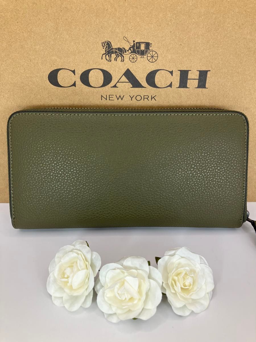 新品未使用　coachコーチ　C モスグリーン　長財布