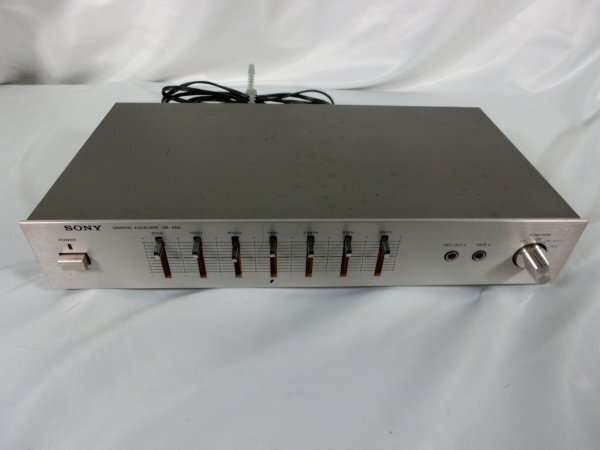 【中古現状品・通電動作確認済】 SONY ソニー GE-250 イコライザー 1FA3-T100-3MA315_画像2