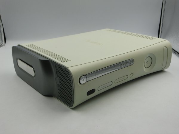 【中古現状品・通電確認済】 XBOX360 HD20GB ヘッドセット付 通電・トレイ開閉動作確認 1FA3-T100-3MA346の画像6