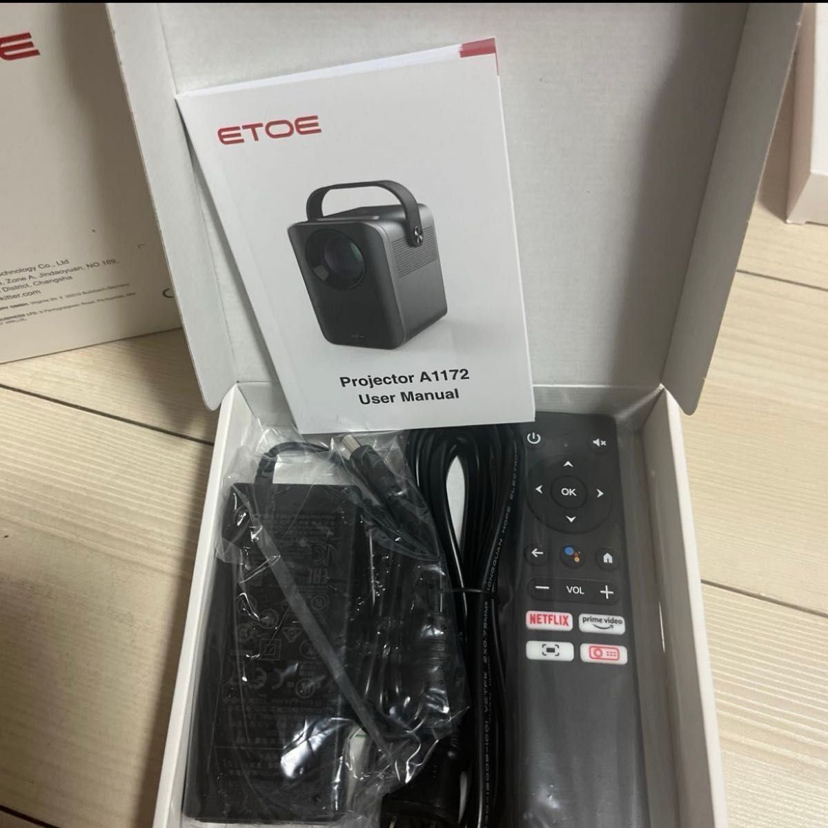 ETOE プロジェクター小型 Android TV 10.0 Netflix搭載 1080p フルHD 台形補正 新品　即購入歓迎