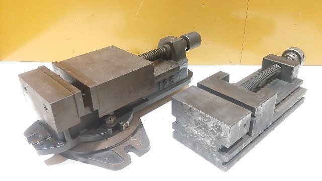 (1円スタート！) マシンバイス 型式不明 2点セット / 口金幅 131mm ＆ 120mm 精密バイス 動作良好 A1591_画像1