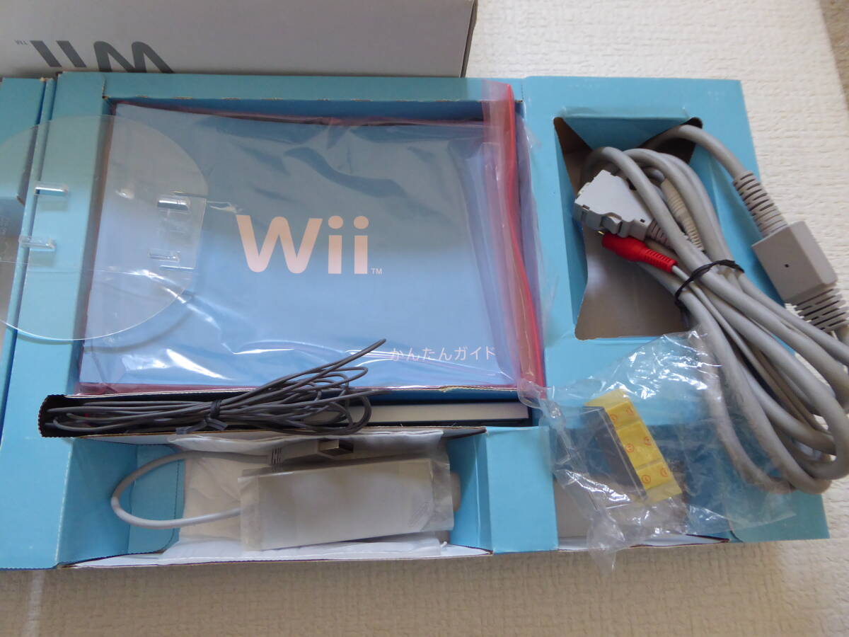 任天堂『Wii』(ウィー)本体＋ソフト×12本＋コントローラー セット/Fit(フィット)/マリオ ブラザーズ カート/ドラクエ/スマブラ/ソニック_画像3