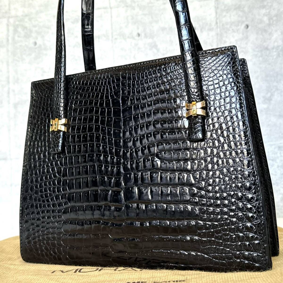 美品 MORABITO モラビト シャイニングクロコダイル BLACK ブラック 黒 ゴールド金具 ハンドバッグ トートバッグ ショルダー レザー 本革_画像2