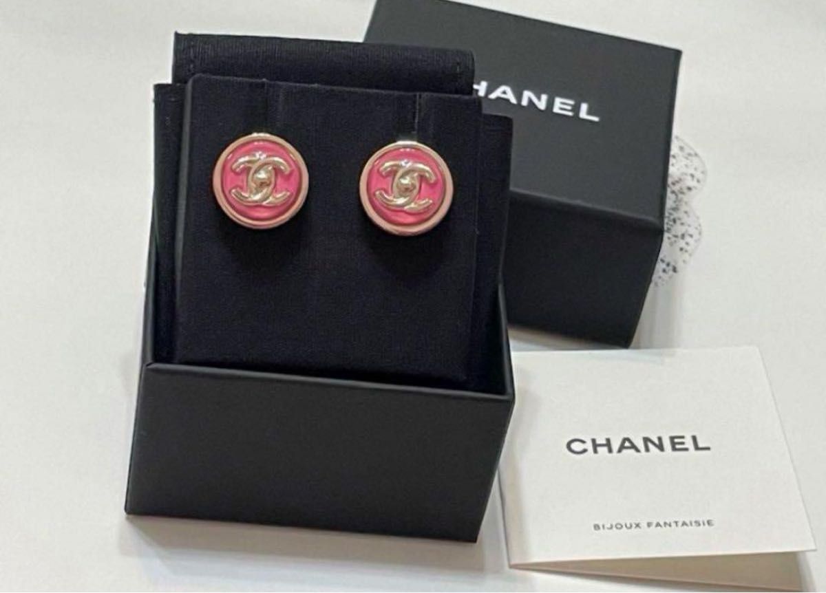 CHANEL シャネル　ピアス　アクセサリー　ココマーク　ターンロック　ピンク　ゴールド　新品　未使用　限定　完売品