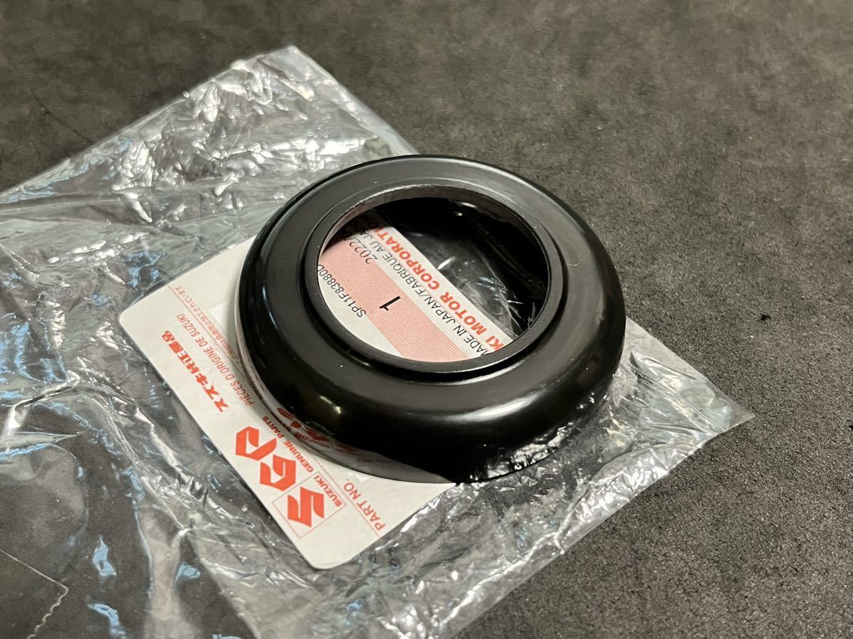GT380ステムナットカバー 純正新品 GT550 GT750 スズキ 三つ又 GT380ステムナットカバー 純正新品 GT550 GT750 スズキ 三つ又