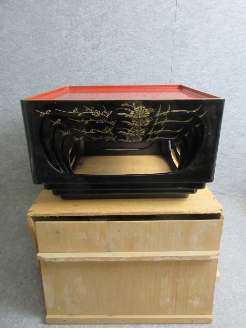  gold-inlaid laquerware inserting . serving tray 4 serving tray [B33389] height 15.5~16cm length 28~35.5cm width 28~35.5cm black paint . plum lacquer ware lacquer . stone . seat Japan cooking old tool 