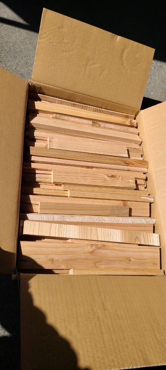 板材 木材 端材  木 不整材 杉板 スギ 乾燥材　DIY