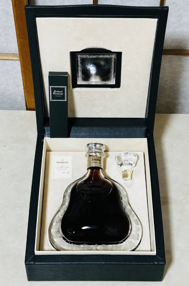 【未開栓・美品】■Hennessy Richard リシャール ヘネシー 700ml 40度 替え栓付 バカラボトル ブランデー／コニャックの画像1