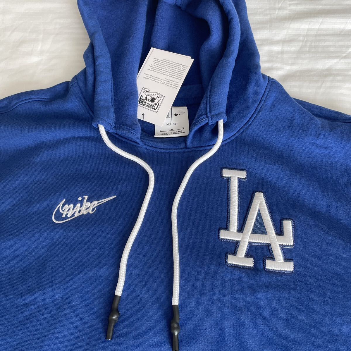 新品未使用 ナイキ ロサンゼルス ドジャース スウェットパーカー メンズUSサイズL フーディー NIKE Dodgers MLB公認 大谷翔平_画像2