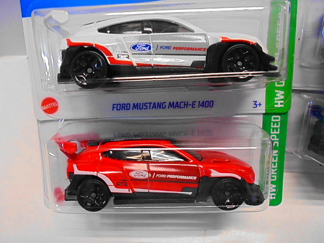 Hotwheels フォード マスタング マックE ホットウィール ミニカー 4台セット _画像3