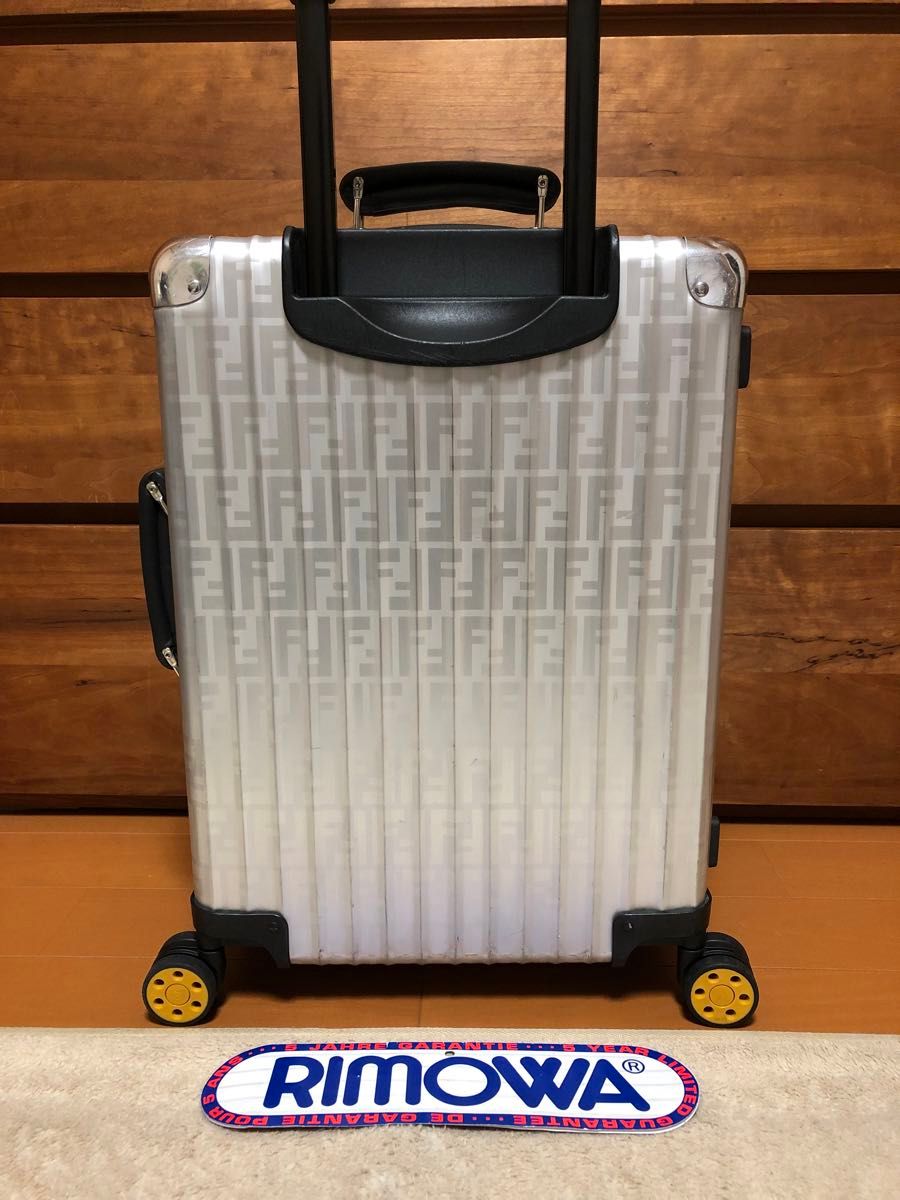 激レア 入手困難 美品 フェンディ FENDI リモワ RIMOWA スーツ 激レア 入手困難 美品 フェンディ FENDI リモワ RIMOWA スーツ