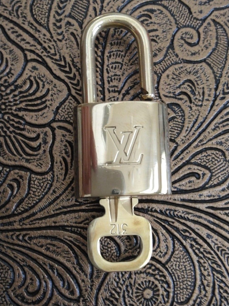 ルイヴィトン 312 パドロック カデナ 南京錠 鍵付　ゴールド色　キーホルダー　美品