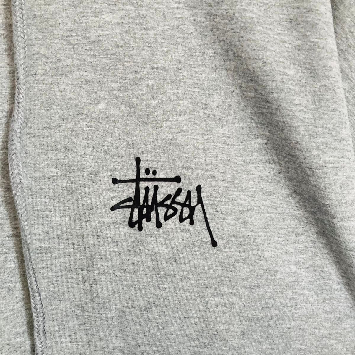 【最終値下げ！】新品 未使用 ストゥーシー STUSSY パーカー プルオーバー ロゴ グレー Lサイズ フーディー