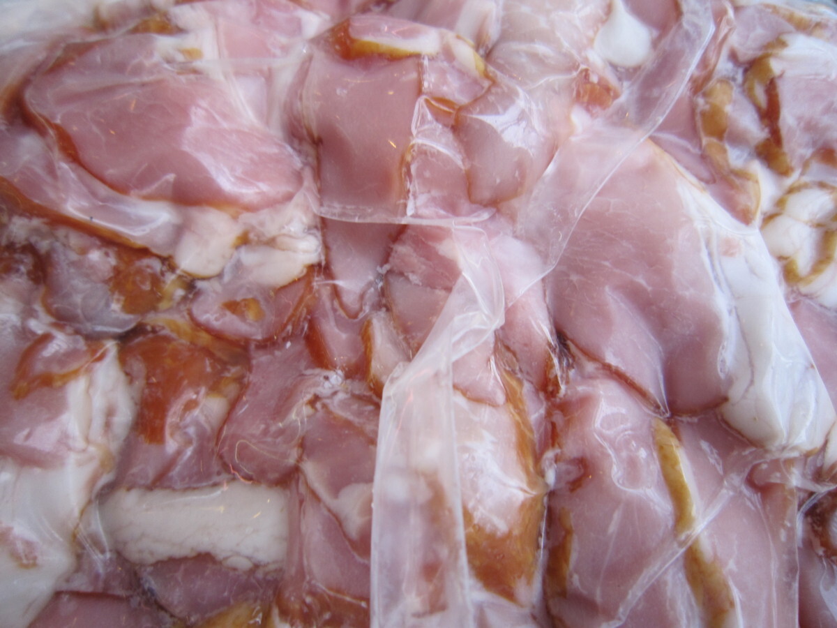 ku. bacon ( bacon cut . dropping ) 1kg