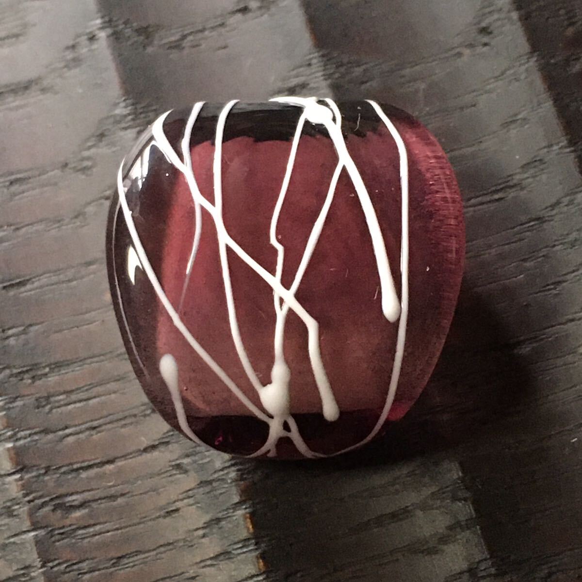 (送料無料)とんぼ玉 帯留め 三分紐用(手作りガラス)赤紫白ラインの画像2