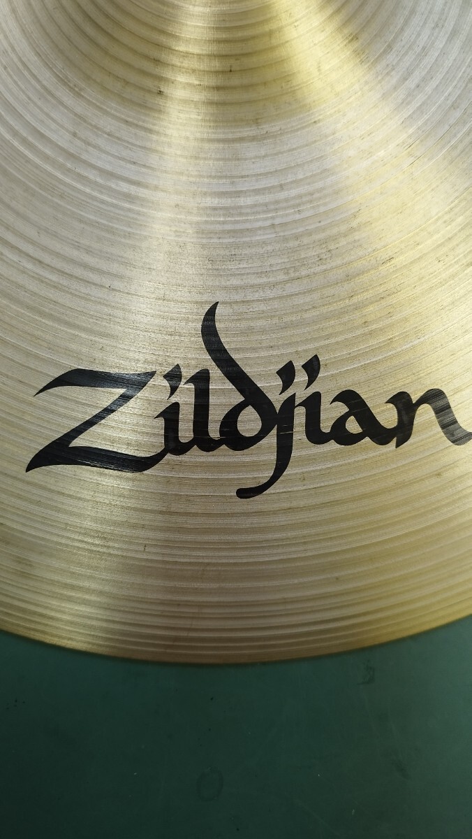 【 подержанный товар 】80  год выпуска  A Zildjian 18 дюймов  Ping Ride