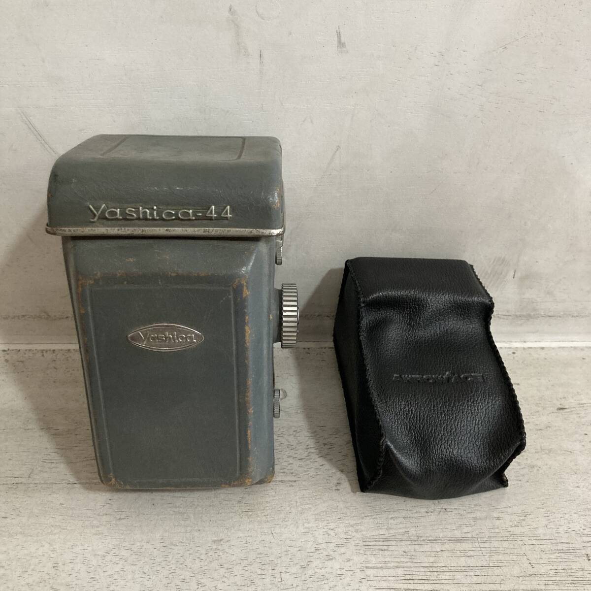 Yashica-44 二眼レフカメラ & ARROWACE 2400SS ストロボ USED ヤシカ Twin-Lens Reflex Camera & フジカラー Camera Flashの画像1