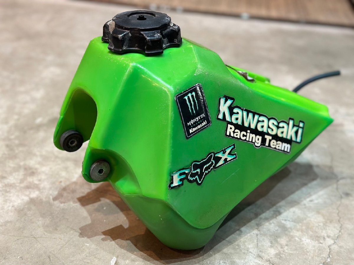 ★KAWASAKI KX80 KX080P 90年製 外装セット コンペモデル レーサー ラージホイール 燃料タンク フロントフェンダー リアフェンダー 他 BP_画像3