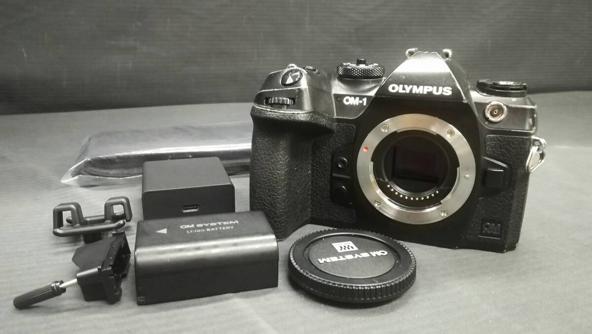 ◇【動作品♪】OLYMPUS オリンパス OM SYSTEM OM-1 ボディ 2037万画素 ミラーレス 一眼 カメラ/ブラック_画像1