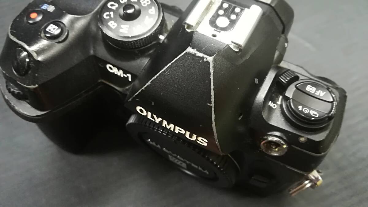 ◇【動作品♪】OLYMPUS オリンパス OM SYSTEM OM-1 ボディ 2037万画素 ミラーレス 一眼 カメラ/ブラック_画像3