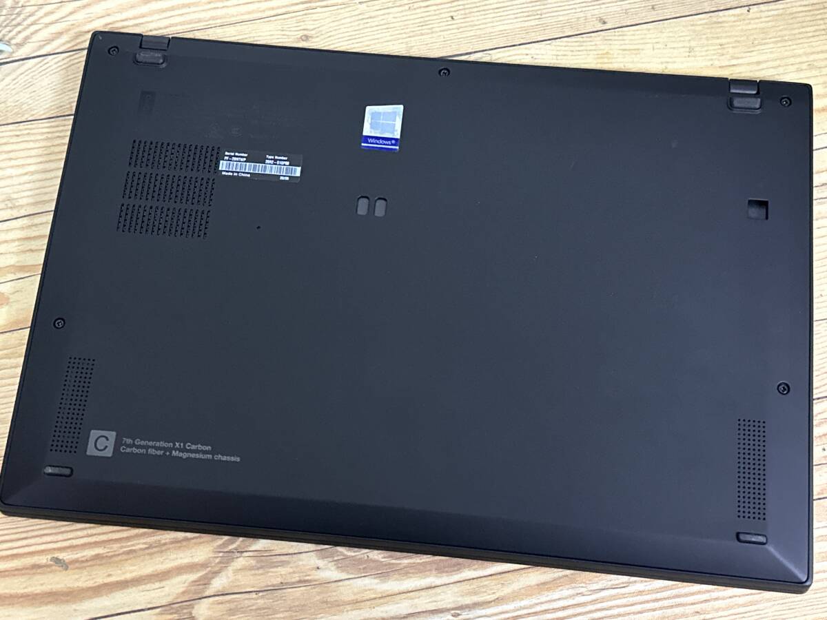 【美品♪】Lenovo ThinkPad X1 Carbon Gen8[10世代/Core i5(10210U)1.6Ghz/RAM:8GB/SSD:256GB/14インチ]Windows 11 動作品_画像6