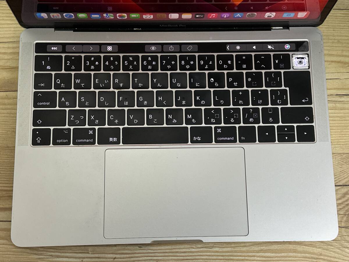 Mac Book Pro 2017(A1706)[Core i5(7267U)3.1Ghz/RAM:8GB/SSD:256GB/13インチ]Ventura タッチバー シルバー 動作品 ※難 ジャンク扱い_画像2