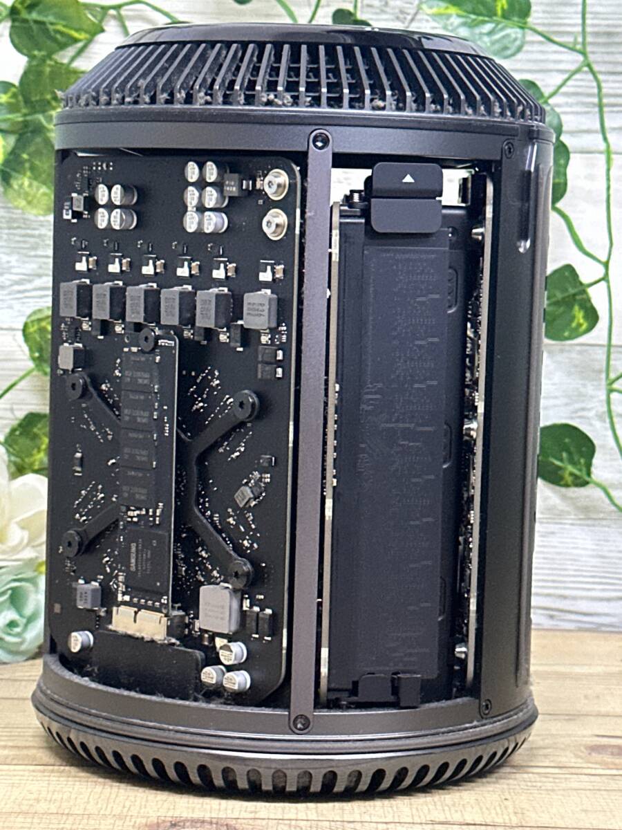 【良品♪】MacPro 2013 A1481[Xeon E5-1620 v2 3.7GHz 4コア/RAM:16G/SSD:512GB/FirePro D300×2]Montery 動作品_画像3