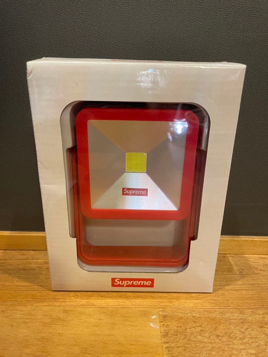 Supreme Magnetic Kickstand Light シュプリーム マグネット キックスタンド ライト レッド