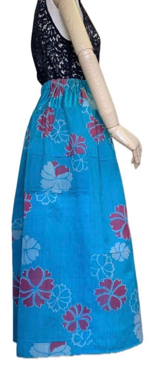 着物リメイク　ロングスカート　ブルー　一点もの　正絹　銘仙花柄　M～LLサイズ　