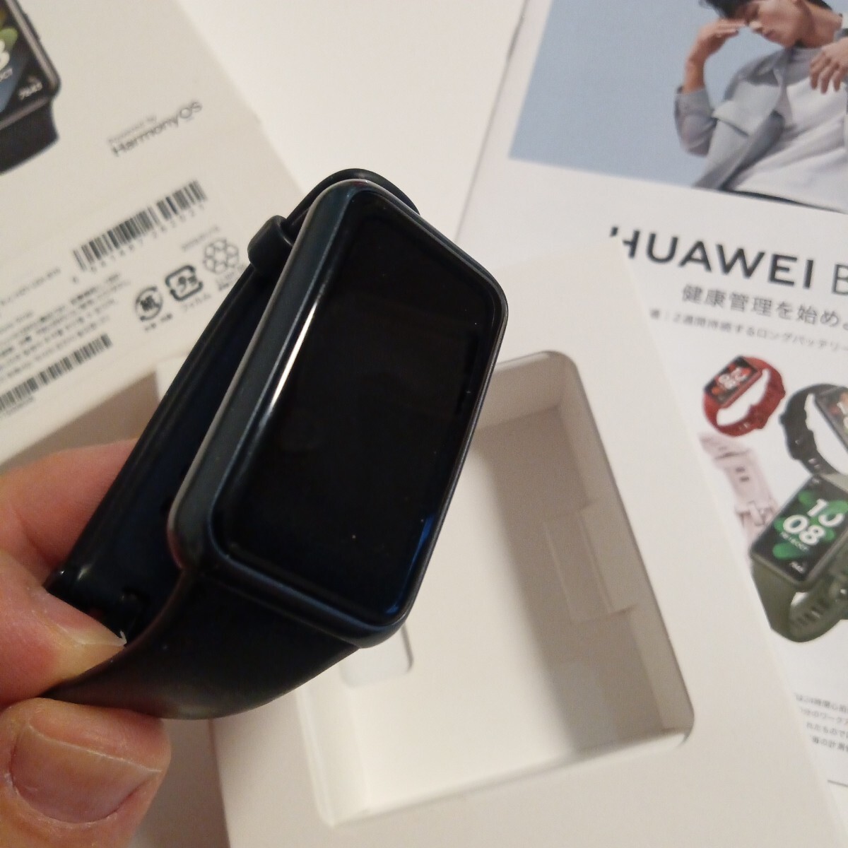 美品　スマートウォッチ HUAWEI Band7 ウェアラブル スマートウォッチ スマートバンド ファーウェイ 超薄型 Band 7 6 8 ブラック　黒