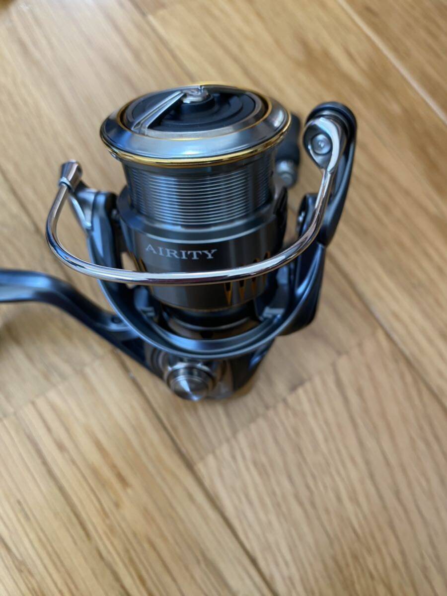 新品同様 ダイワ AIRITY LT2000S-P 23モデル 23エアリティ DAIWA_画像4