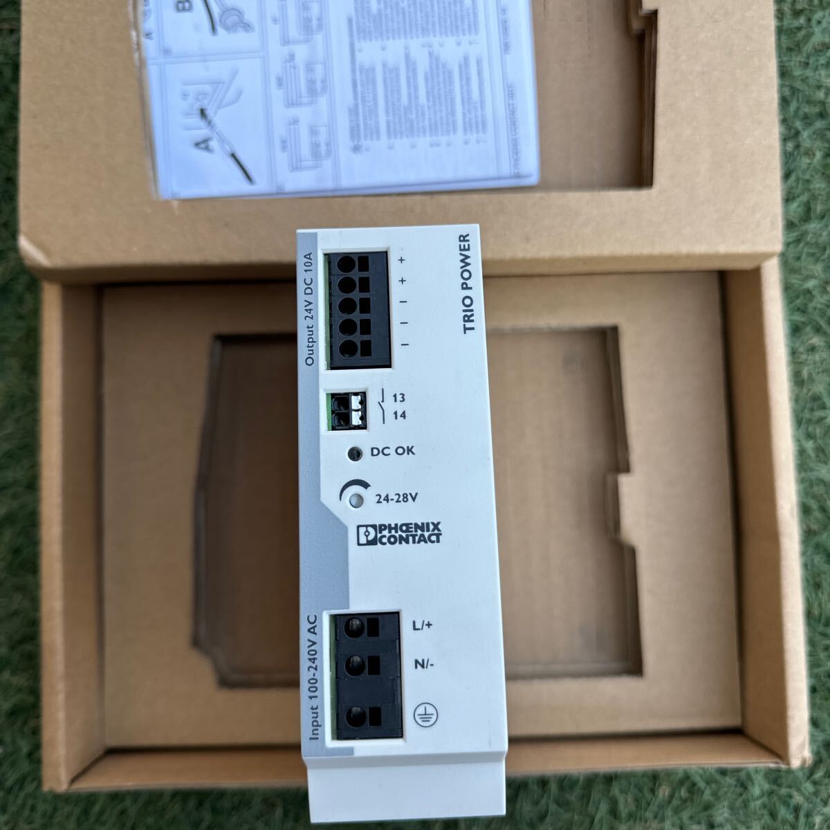 4C133 未使用TRIO-PS-2G/1AC/24DC/10 スイッチング電源 24V 10A 4C133 未使用TRIO-PS-2G/1AC/24DC/10 スイッチング電源 24V 10A