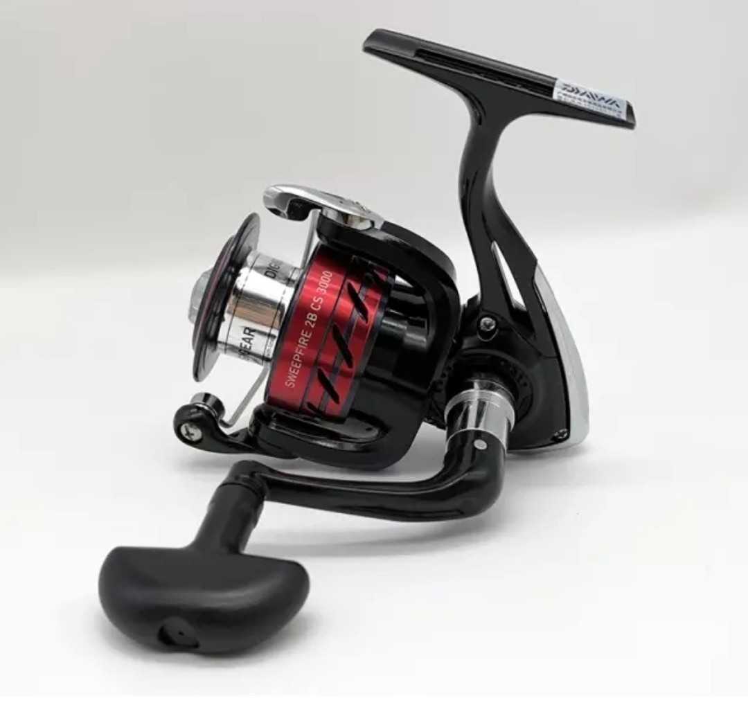 3000番DAIWA ダイワ リール スピニングリール 海外モデル 日本未発売 左右ハンドル 巻きやすい 新品 世界中で大人気 国内発送 カラーレッド