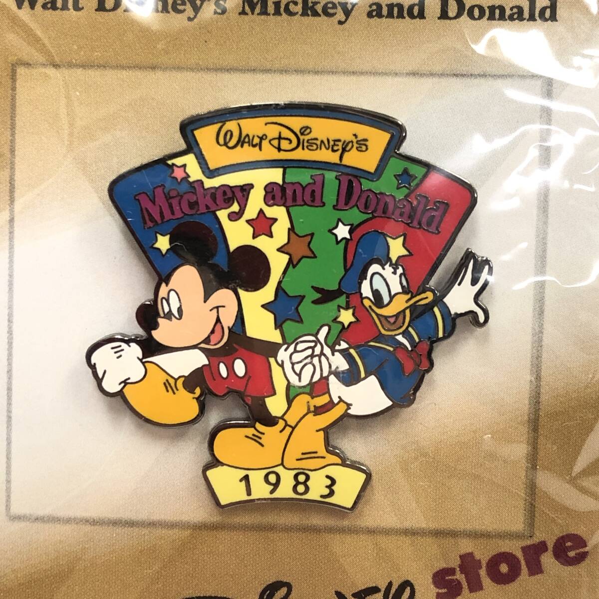 [グッズ] ディズニー「ピンバッジ ＃14：ミッキーマウスとドナルド」 Walt Disney's 100 Years of Dreams ピンバッチ コレクション_画像8