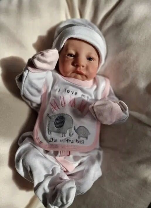リボーンドール　赤ちゃん人形　20インチ　50cm 衣類　小物付属　ソフトボディードール　新生児
