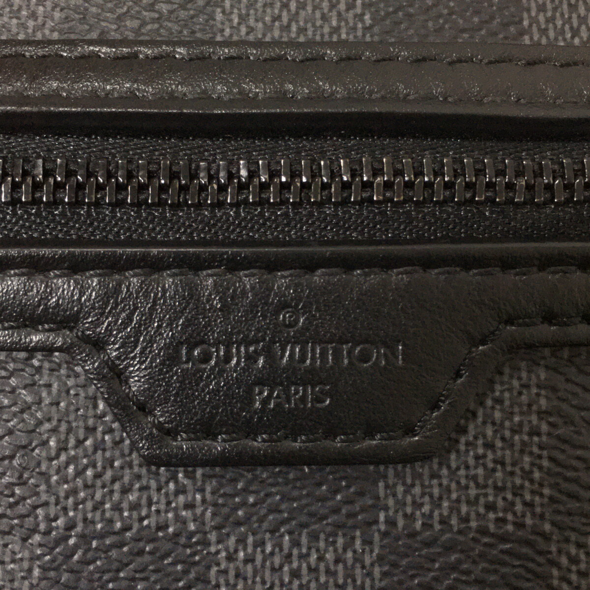 Louis Vuitton ルイヴィトン ダミエ グラフィット ユーティリティ サプル クラッチ セカンドバッグ N60324_画像4