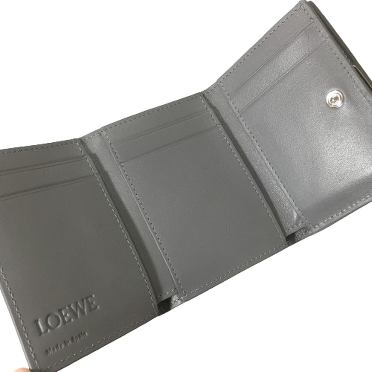 未使用品 LOEWE ロエベ アナグラム トライフォールド ウォレット コンパクト 三つ折り 財布 グレー GREY C821TR2X02