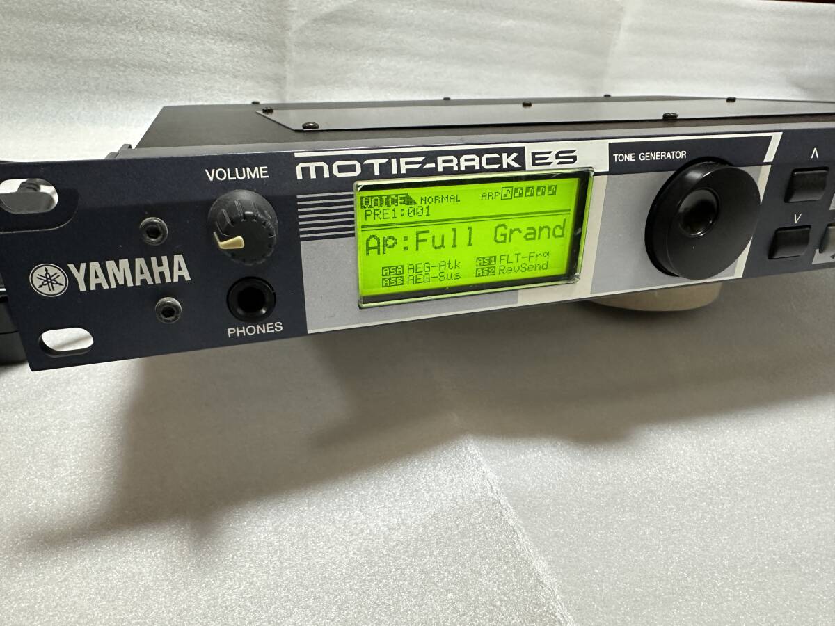 YAMAHA sound module MOTIF-RACK ES * with defect * manual another accessory equipping * original box equipped * freebie attaching!