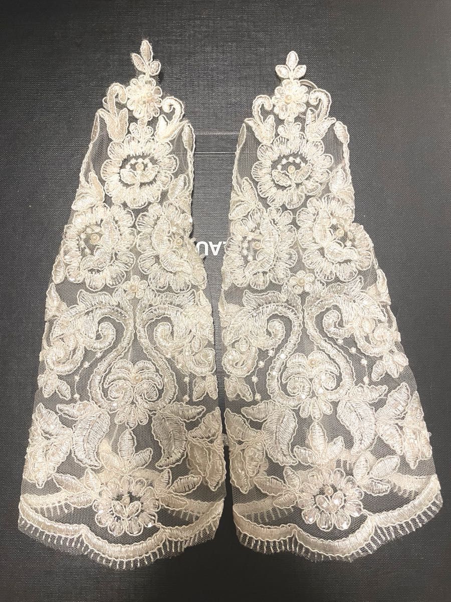 フランス製　アンティーク手袋セット　グローブ　アイボリー　オフホワイト　レース　サテン　ビジュー刺繍　ショート丈　指先から27cm