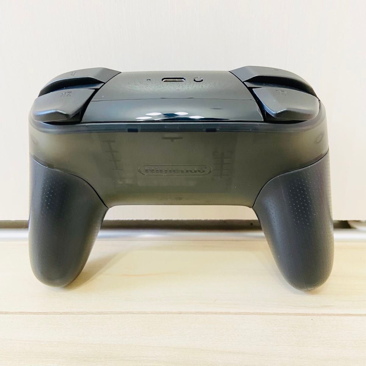 【未使用に近い】任天堂Switch プロコン コントローラー 充電コード付き 【未使用に近い】任天堂Switch プロコン コントローラー 充電コード付き