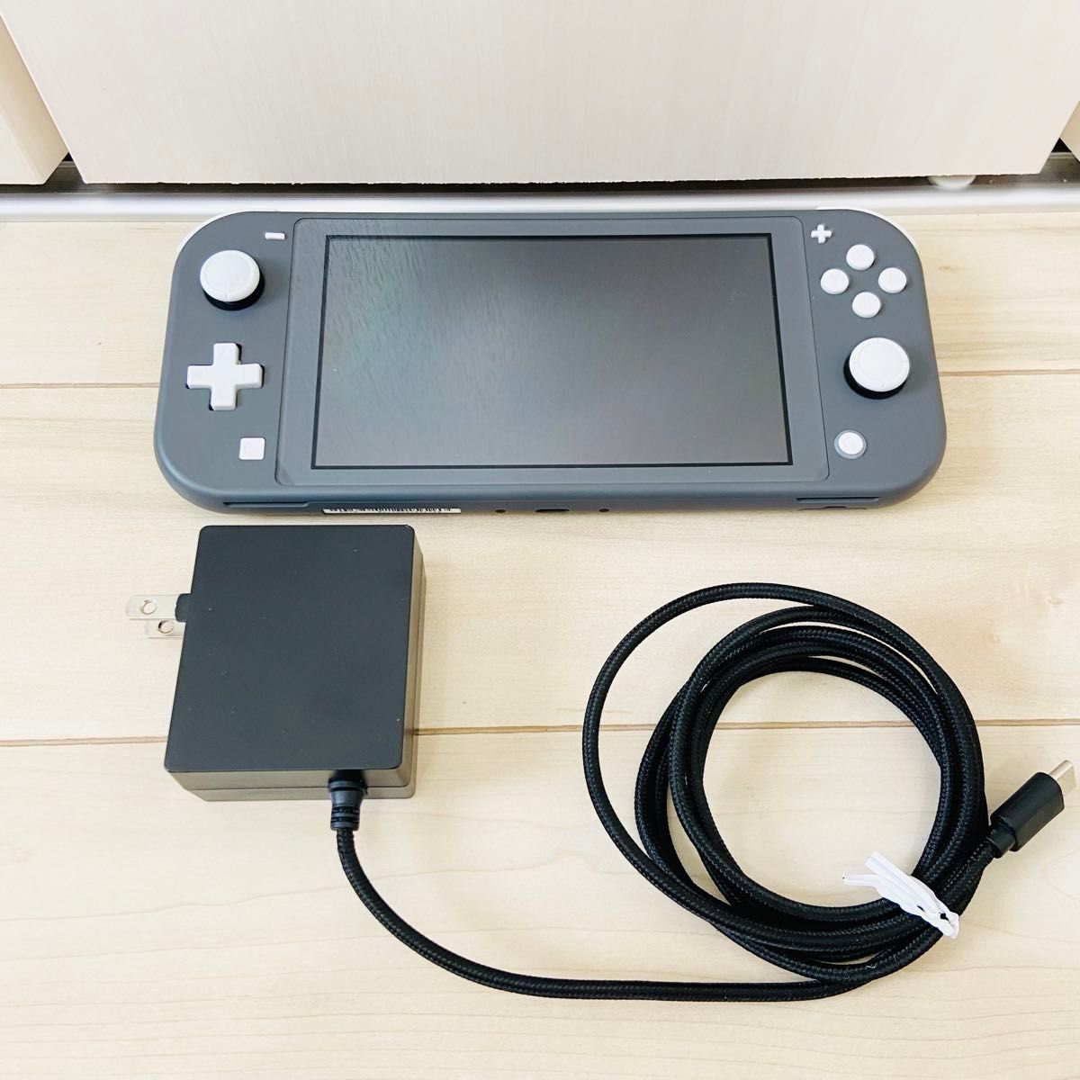 【動作確認済み】Nintendo Switch ニンテンドースイッチライト　本体　グレー