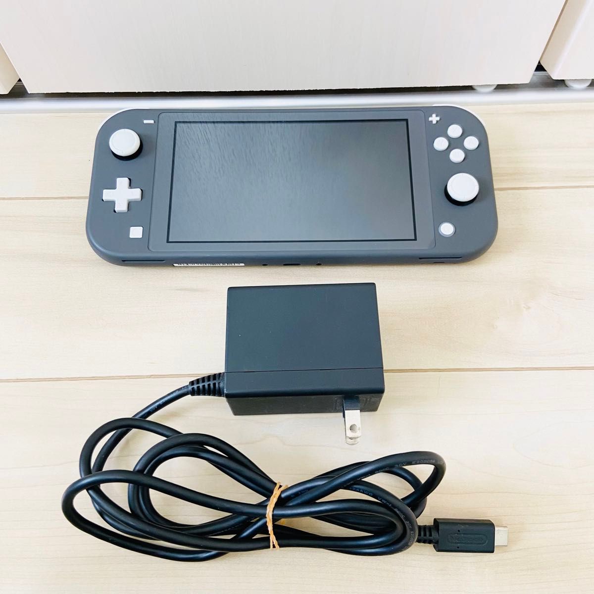 【動作確認済】Nintendo Switch ニンテンドースイッチライト　本体